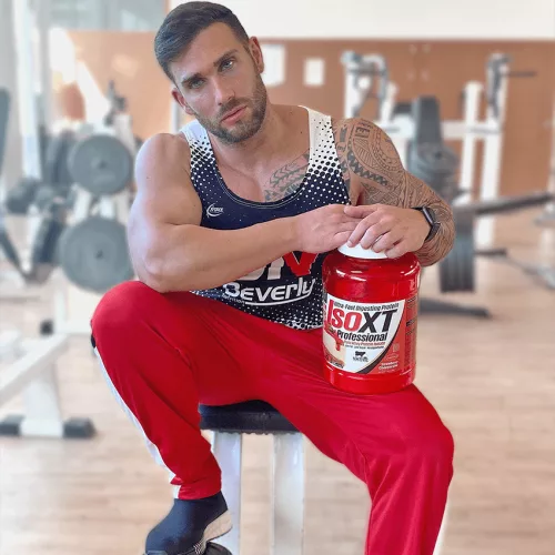 Beverly Nutrition ISO XT Professional tejsavó fehérje izolátum - csokis mogyorókrém